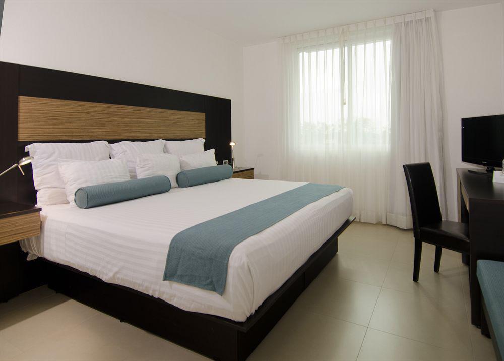 Wyndham Garden Silao Bajio Aeropuerto Otel Dış mekan fotoğraf