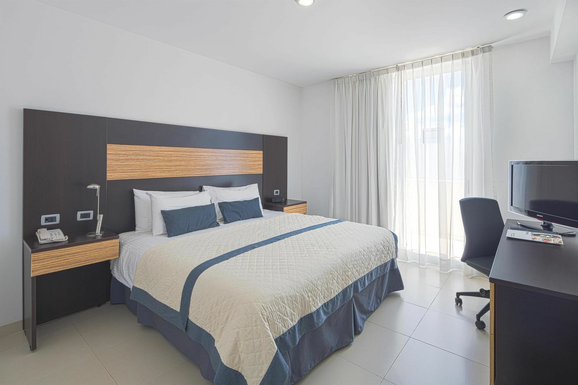 Wyndham Garden Silao Bajio Aeropuerto Otel Dış mekan fotoğraf