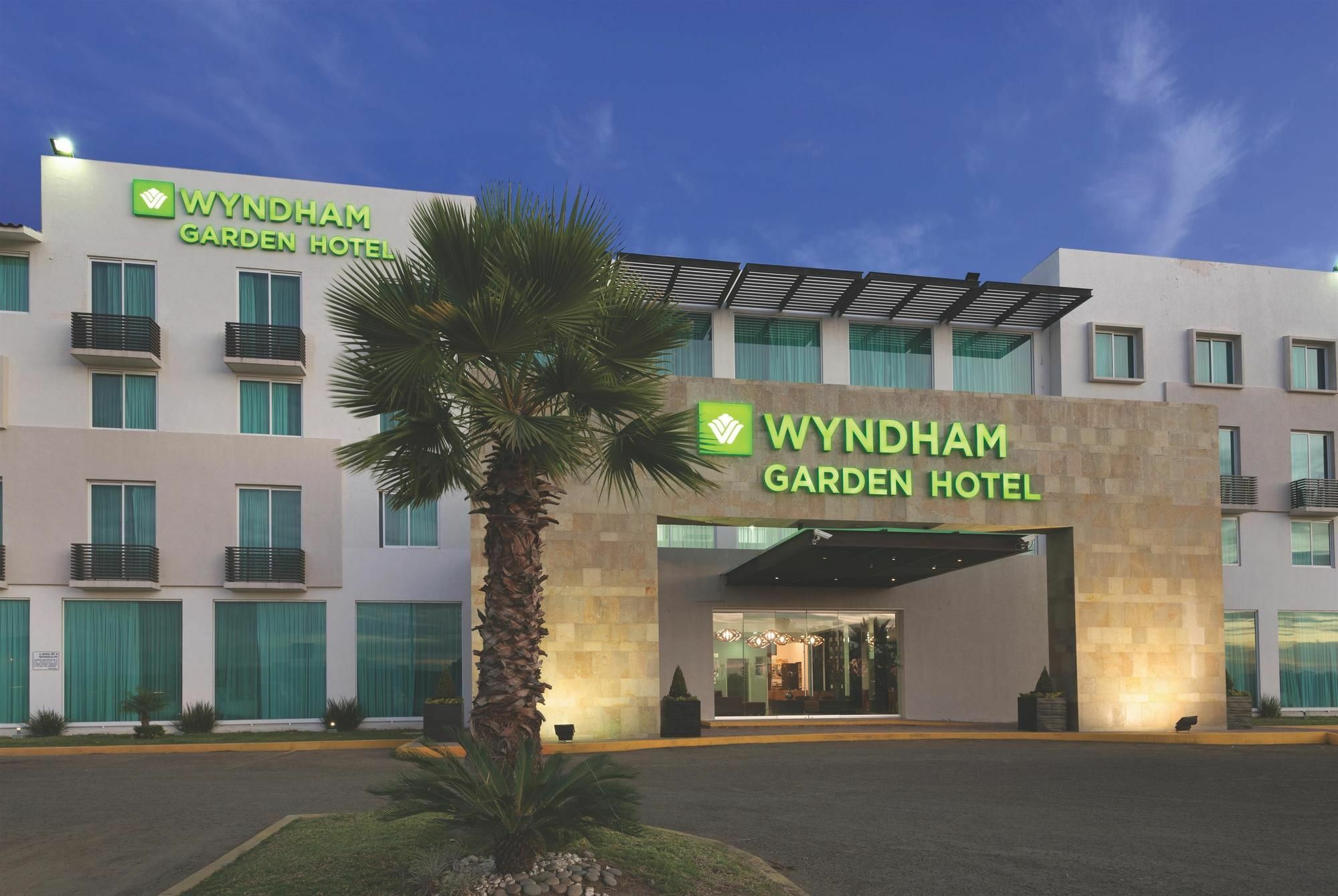 Wyndham Garden Silao Bajio Aeropuerto Otel Dış mekan fotoğraf